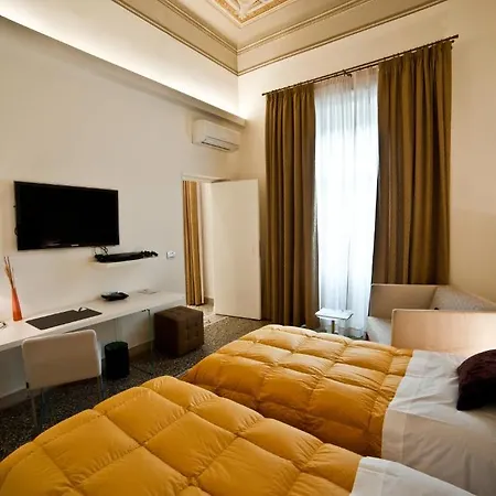 Town House Cavour 4*