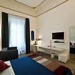 Bed & Breakfast Town House Cavour 4*