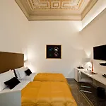 Bed & Breakfast Town House Cavour 4*