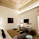 Town House Cavour Bed & Breakfast 4*