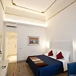 Town House Cavour Bed & Breakfast 4*