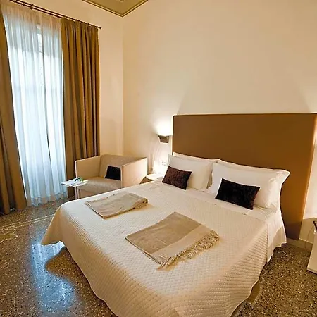 Town House Cavour Oda ve Kahvaltı Reggio di Calabria