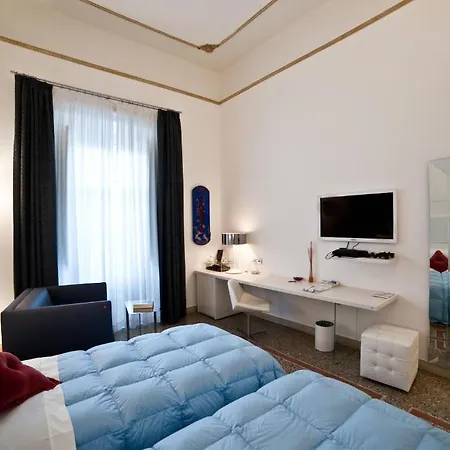 Town House Cavour 4* Reggio Calabria
