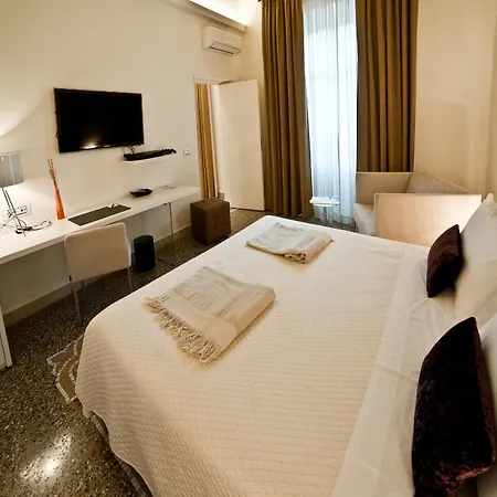 Town House Cavour ريجّو دي كالابريا