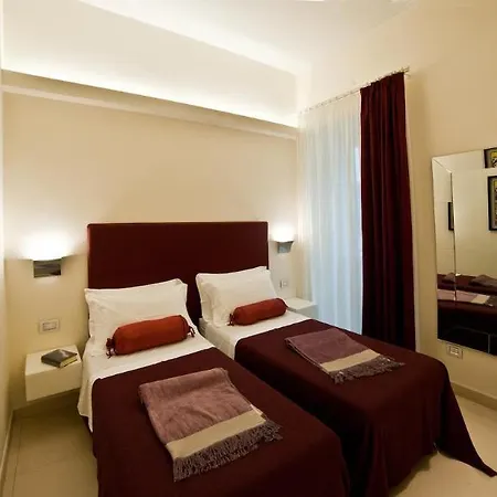Oda ve Kahvaltı Town House Cavour 4*