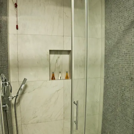 Town House Cavour Bed & Breakfast 4*