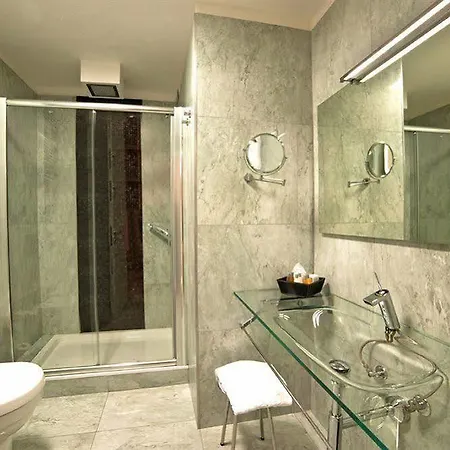 فندق مبيت وإفطار Town House Cavour ريجّو دي كالابريا