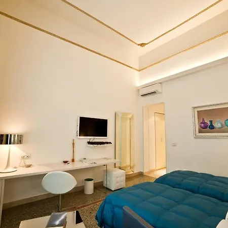 فندق مبيت وإفطار Town House Cavour ريجّو دي كالابريا