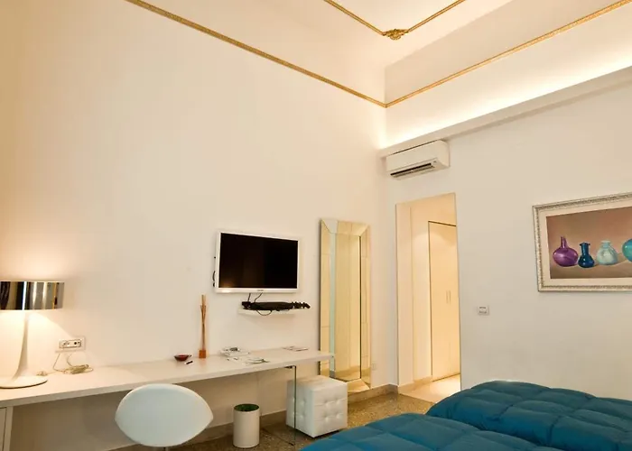 Town House Cavour 4*