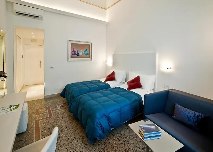 Town House Cavour 4*