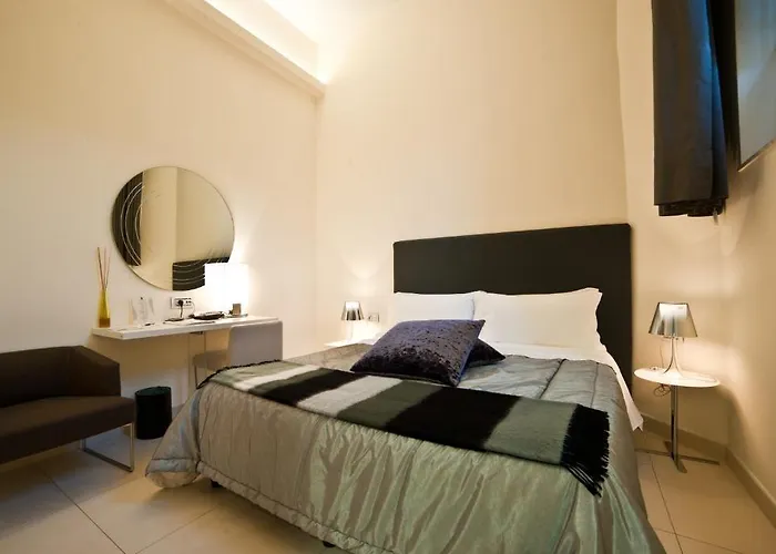 Town House Cavour Bed & Breakfast 4*