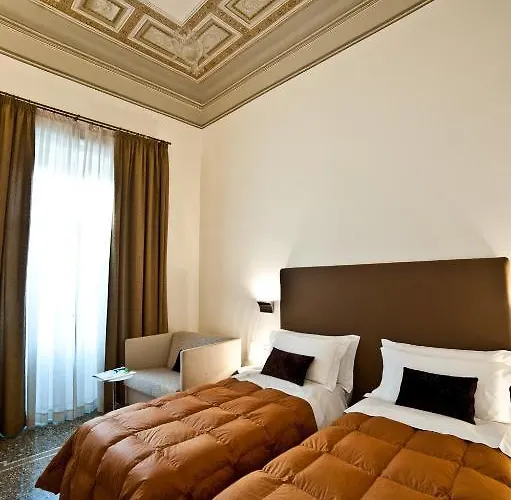 城镇之屋凯沃尔酒店 4* 雷焦卡拉布里亚