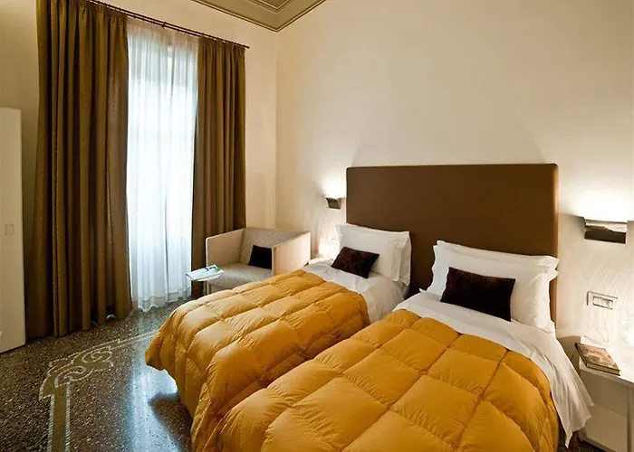 Town House Cavour 4*